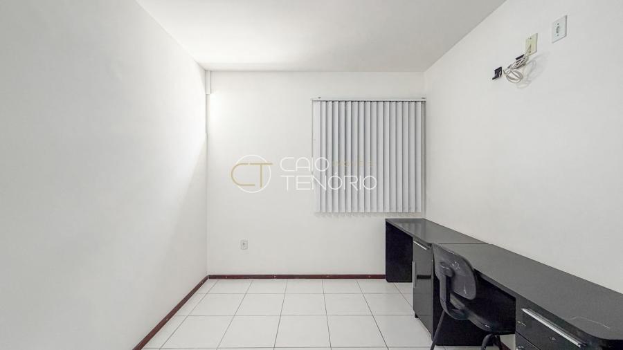 APARTAMENTO COM 2 QUARTOS NO EDIFÍCIO PLATANUS